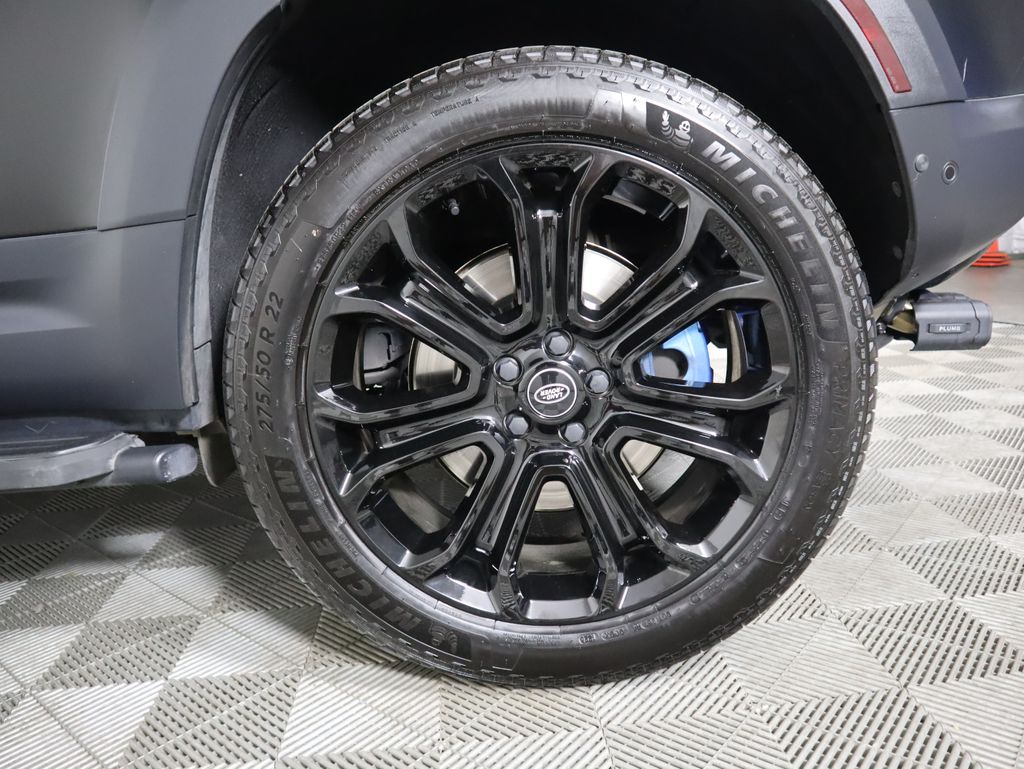 Thumbnail: 2020 Land Rover Defender - 32