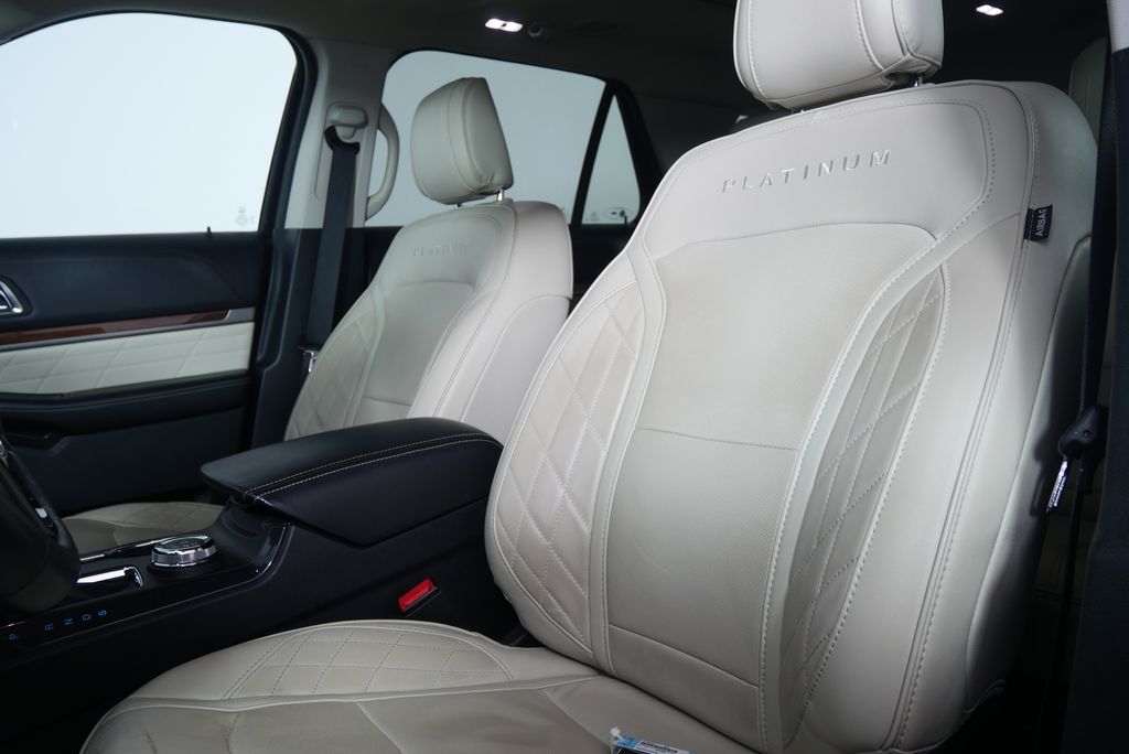 Thumbnail: 2018 Ford Explorer - 11