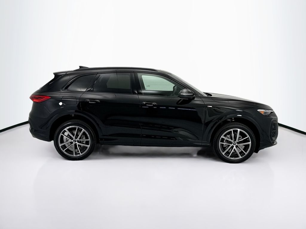 Thumbnail: 2026 Audi Q5 - 4