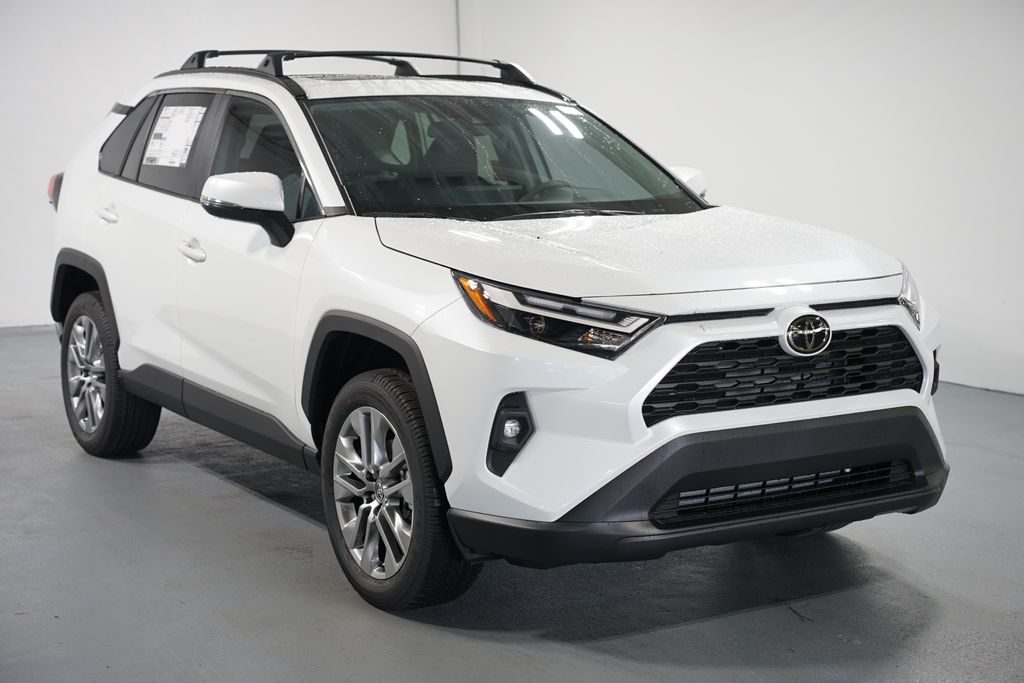 Thumbnail: 2025 Toyota RAV4 - 3