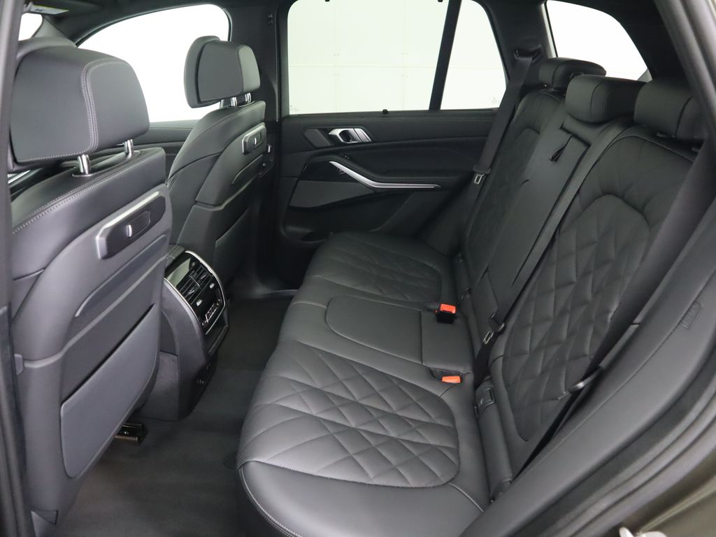 Thumbnail: 2026 BMW X5 - 22