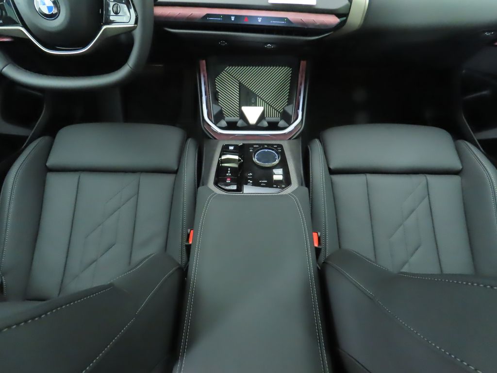 Thumbnail: 2025 BMW X3 - 16