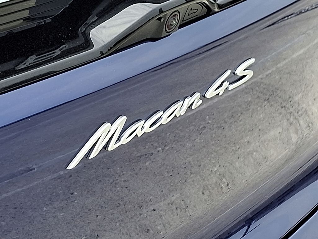 Thumbnail: 2025 Porsche Macan - 28
