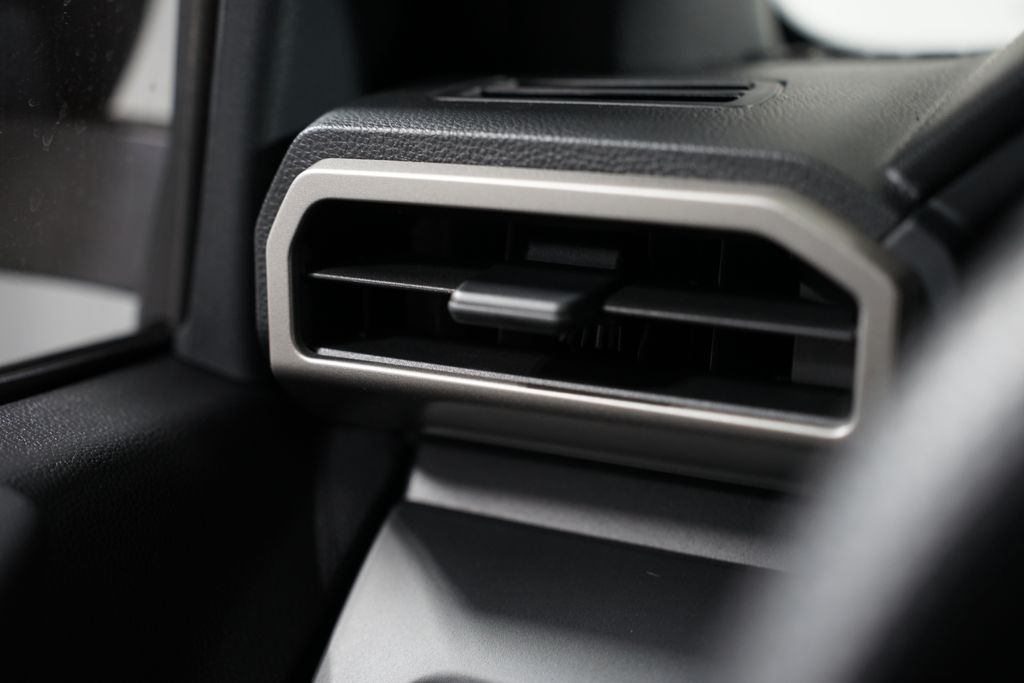 2025 Toyota Tacoma SR 24