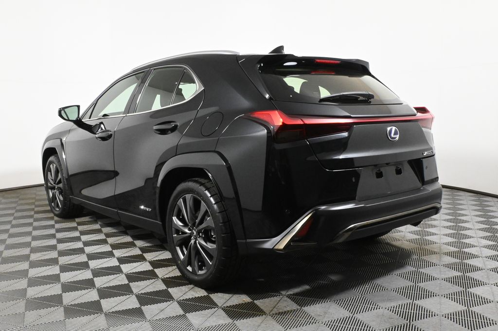 Thumbnail: 2022 Lexus UX - 5