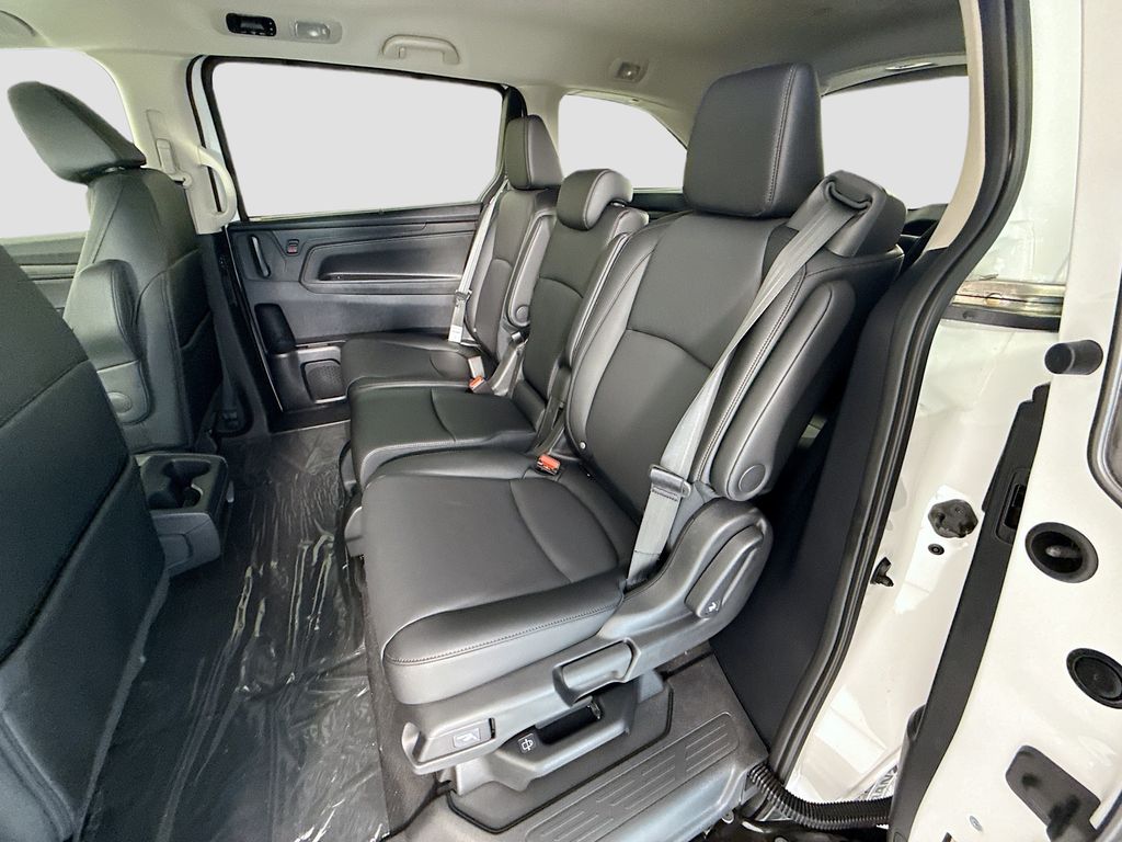 Thumbnail: 2026 Honda Odyssey - 21