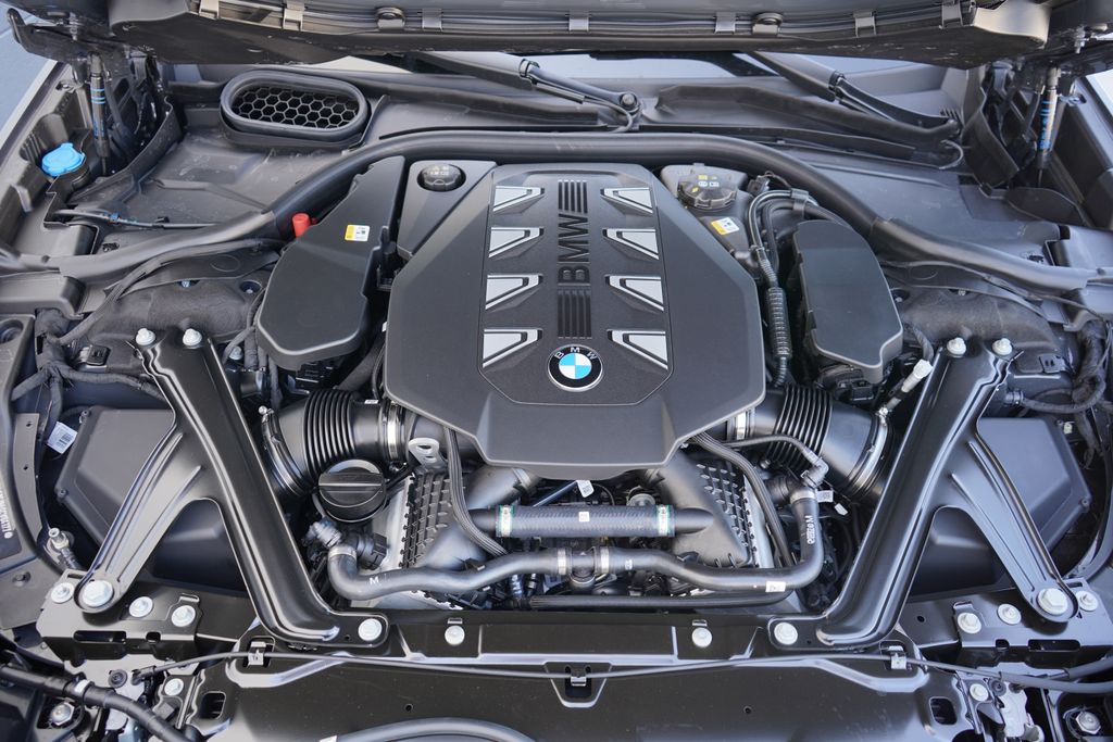 2025 BMW 7 Series 760i xDrive 22