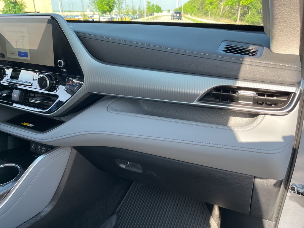 2023 Toyota Highlander Platinum 30