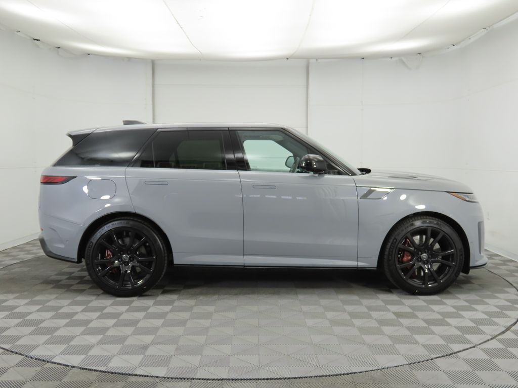 Thumbnail: 2025 Land Rover Range Rover Sport - 4