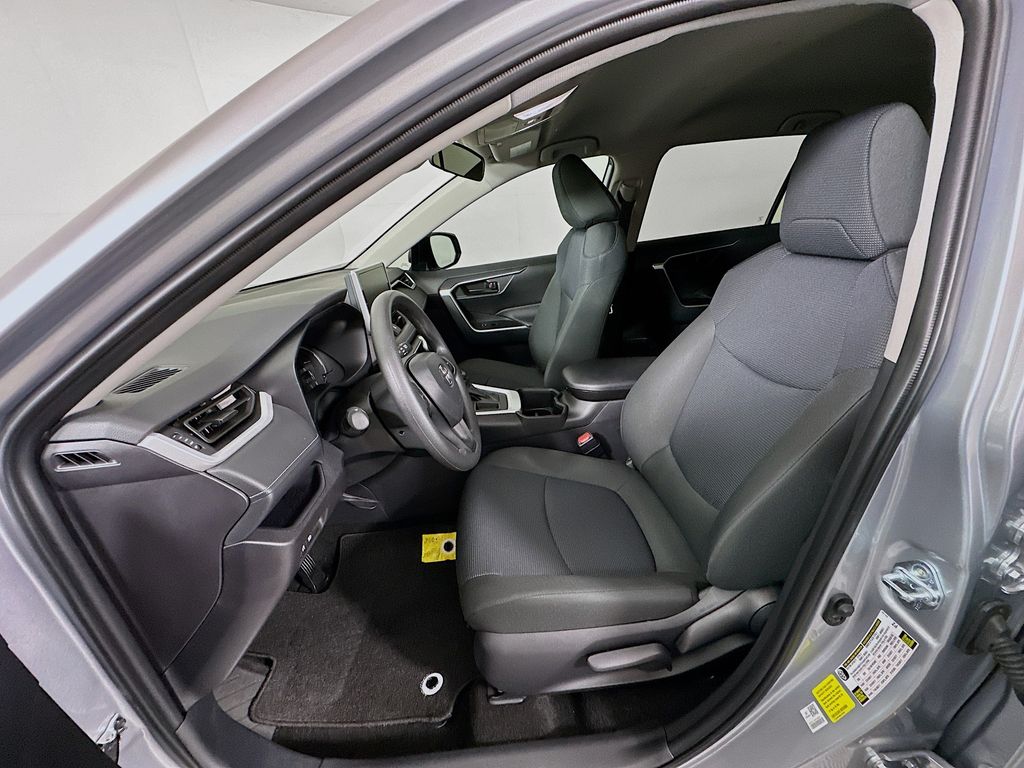 Thumbnail: 2025 Toyota RAV4 - 21