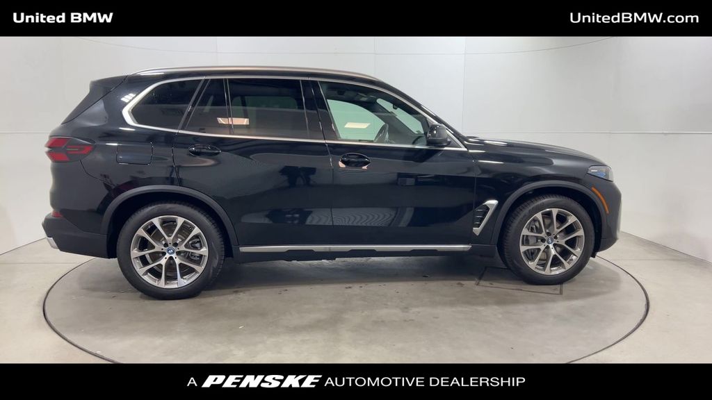 2025 BMW X5 xDrive50e 9