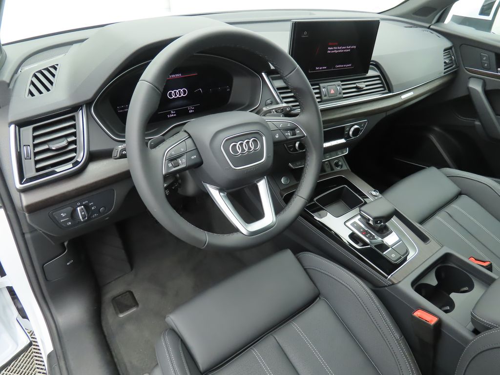 Thumbnail: 2025 Audi Q5 - 9