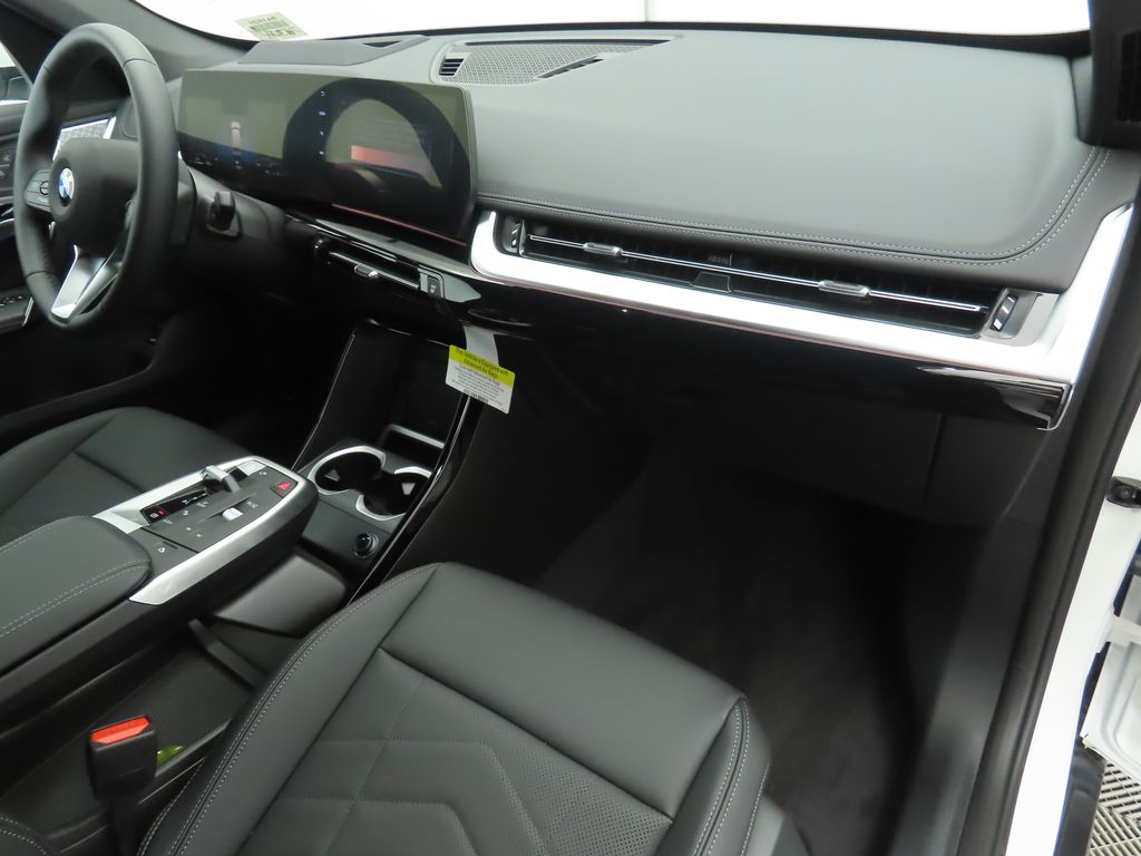 Thumbnail: 2025 BMW X1 - 18