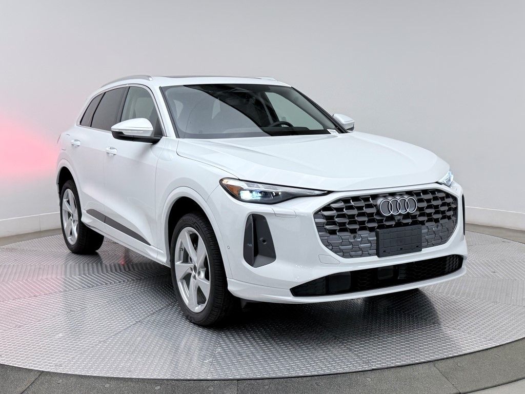 Thumbnail: 2025 Audi Q5 - 4