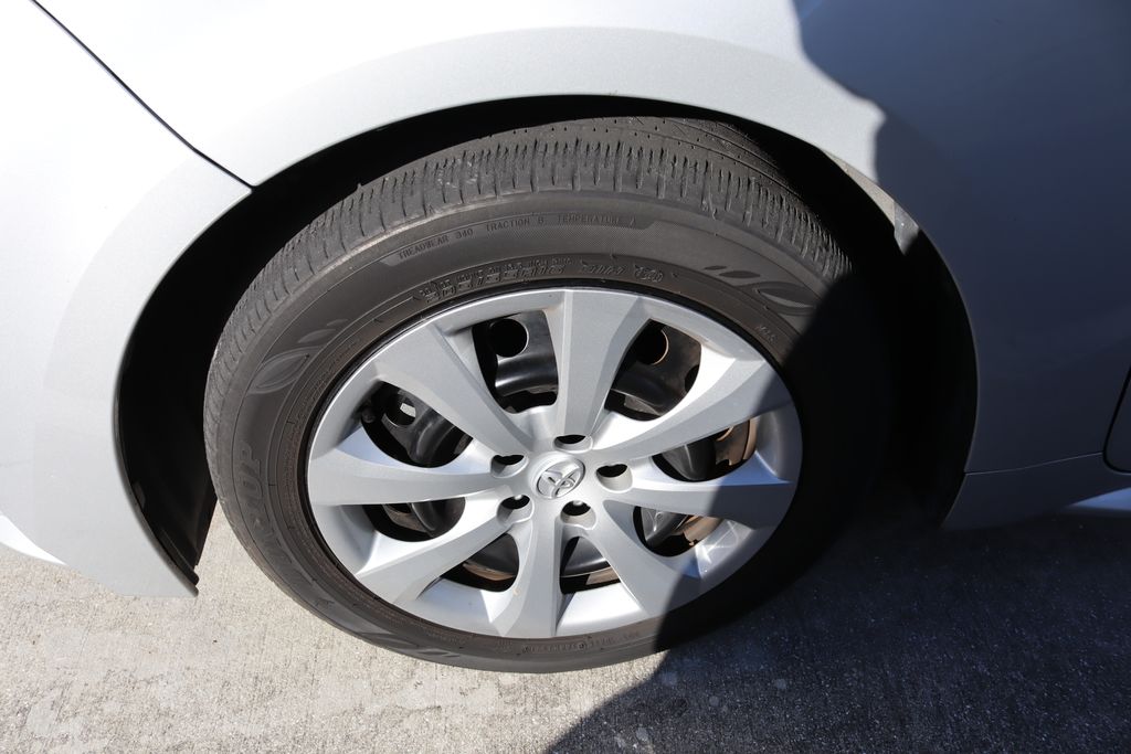 Thumbnail: 2022 Toyota Corolla - 4