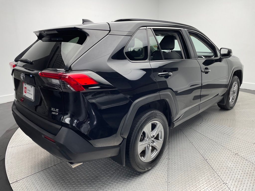 Thumbnail: 2022 Toyota RAV4 - 5