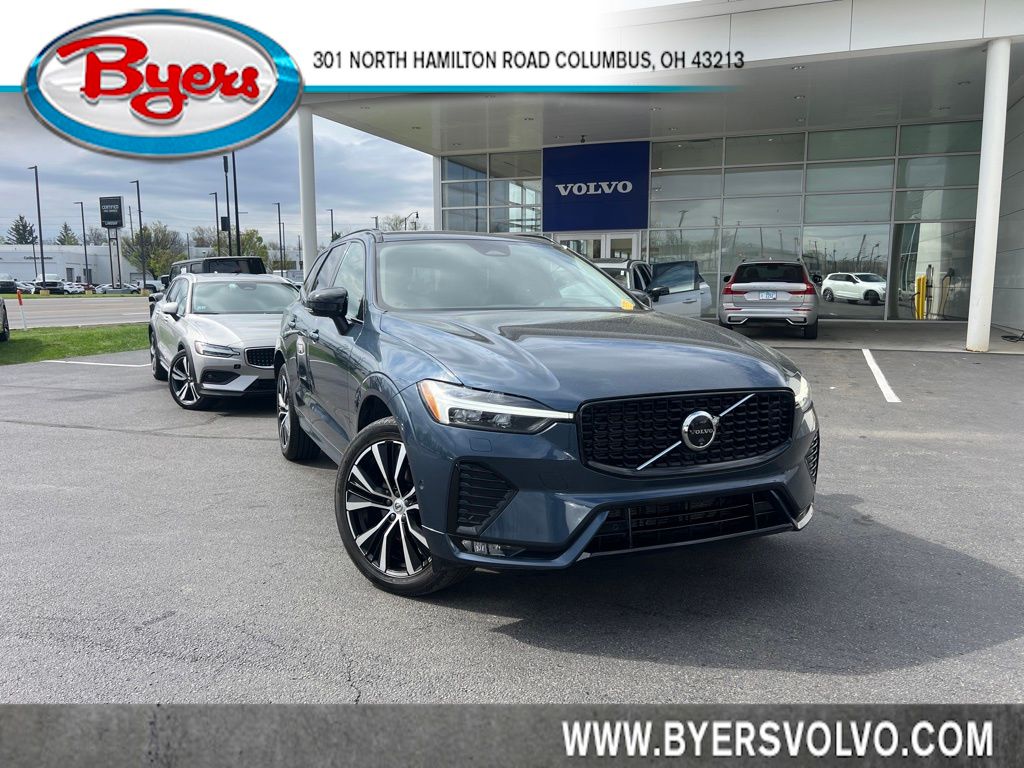 2024 Volvo XC60 B5 Plus Dark Theme AWD