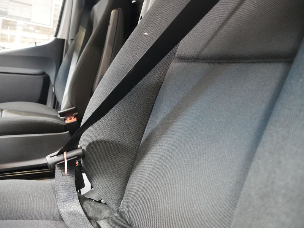 Thumbnail: 2026 Mercedes-Benz Sprinter - 8