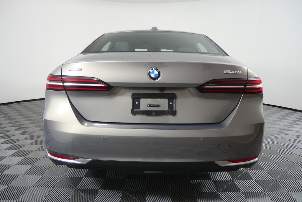 Thumbnail: 2024 BMW 5 Series - 4