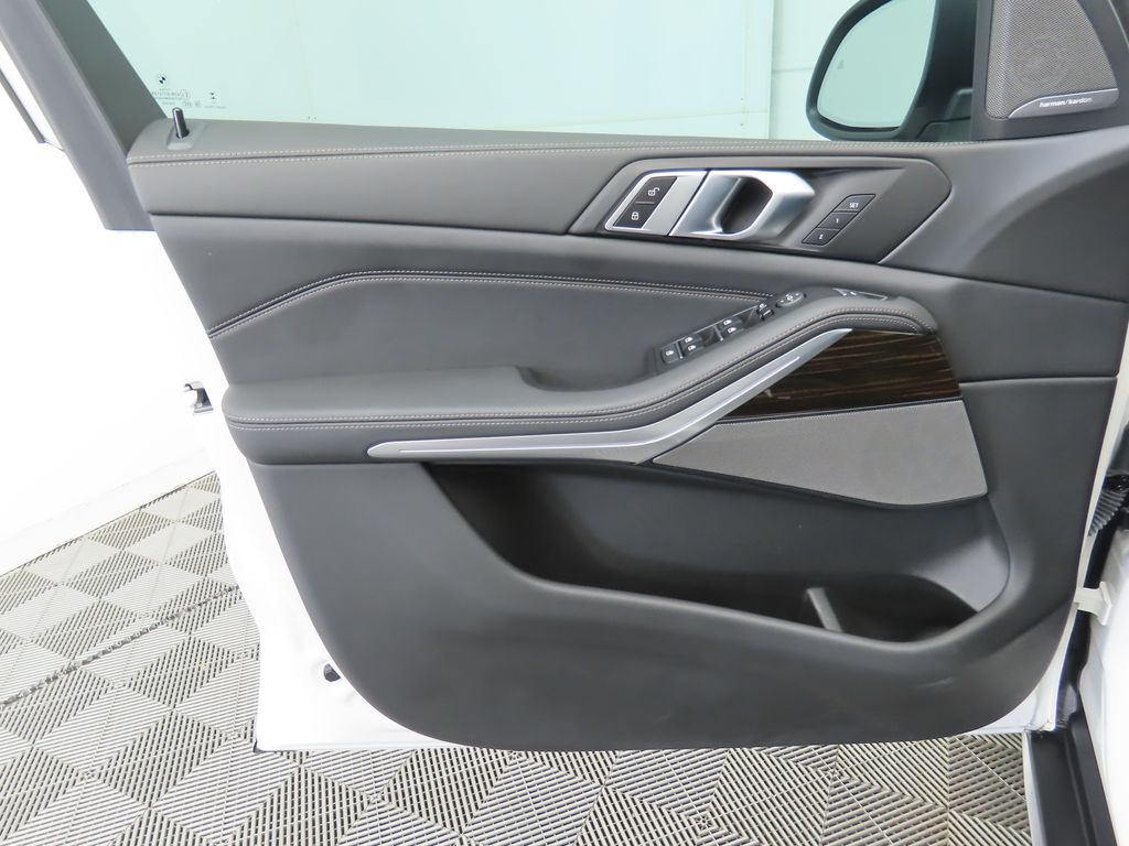 Thumbnail: 2024 BMW X5 - 24