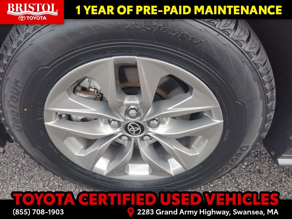 Used 2025 Toyota Sienna Van