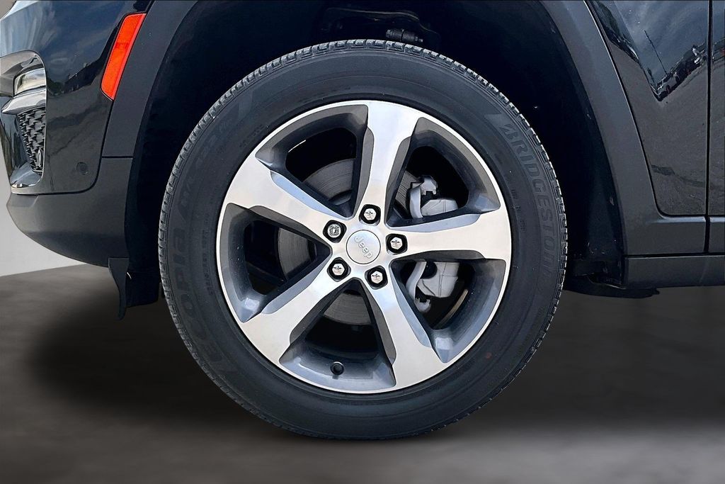 Used 2023 Jeep Grand Cherokee SUV