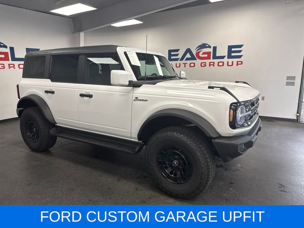 Oxford White 2026 Ford Bronco SUV / Crossover Four-Wheel Drive Automatic