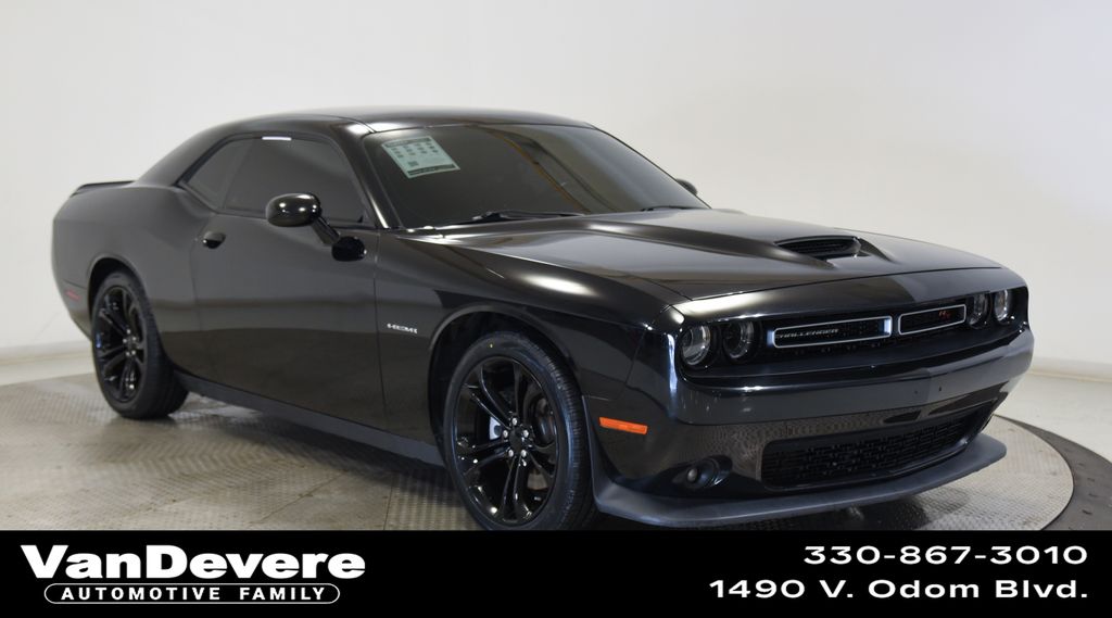 Pitch Black Clearcoat 2021 Dodge Challenger R/T RWD Coupe Rear-Wheel Drive 8-Speed Automatic