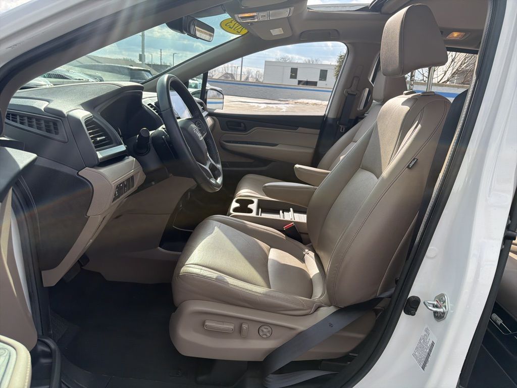 Thumbnail: 2023 Honda Odyssey - 17