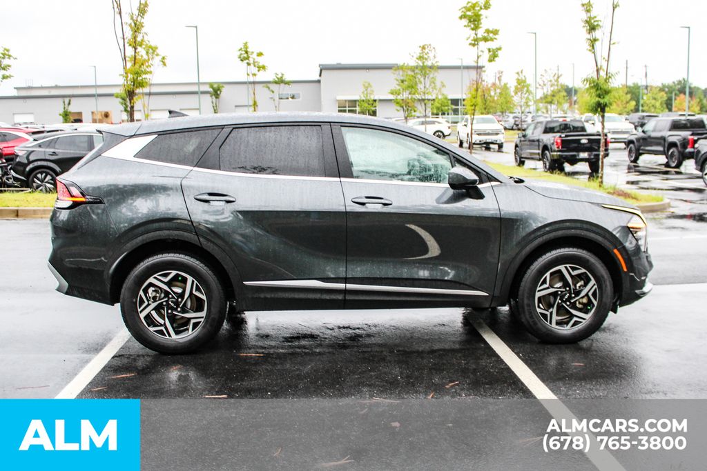 2024 Kia Sportage LX photo 4