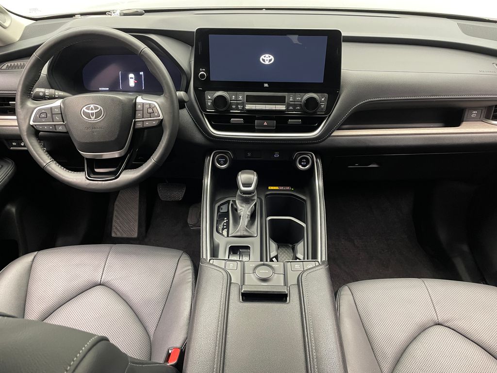 2024 Toyota Grand Highlander Limited 18