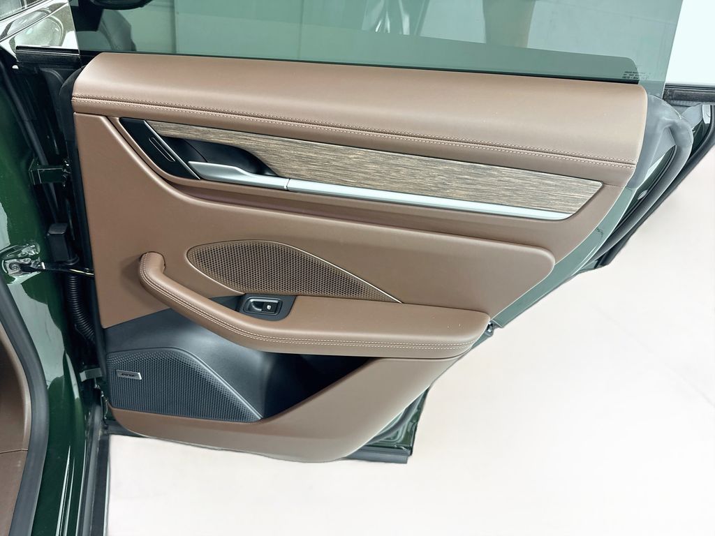 New 2026 Green Porsche  image 27