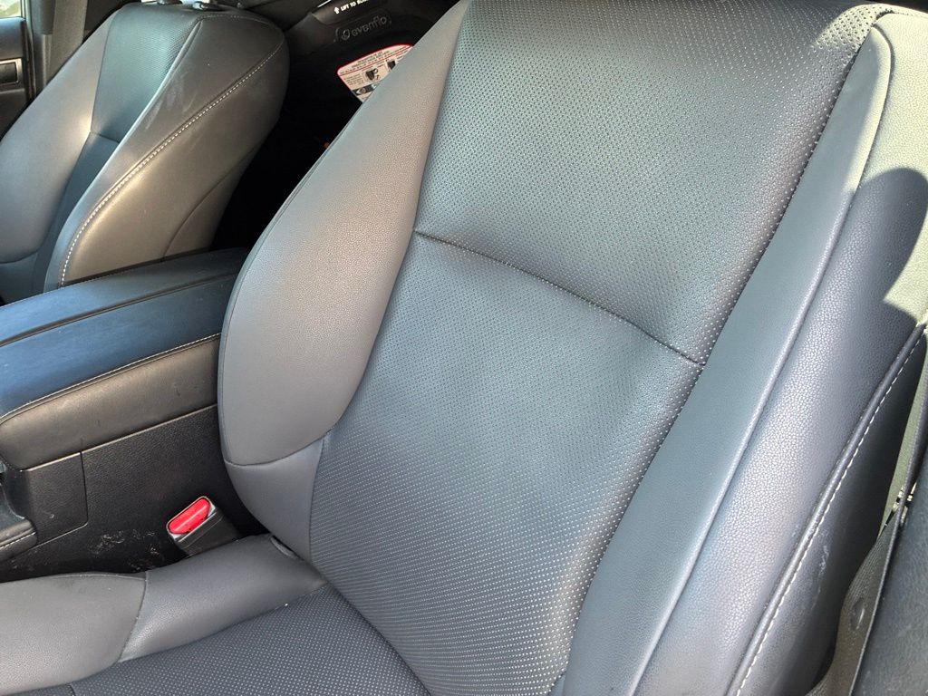 Certified Used 2022 Black Lexus 460 image 15