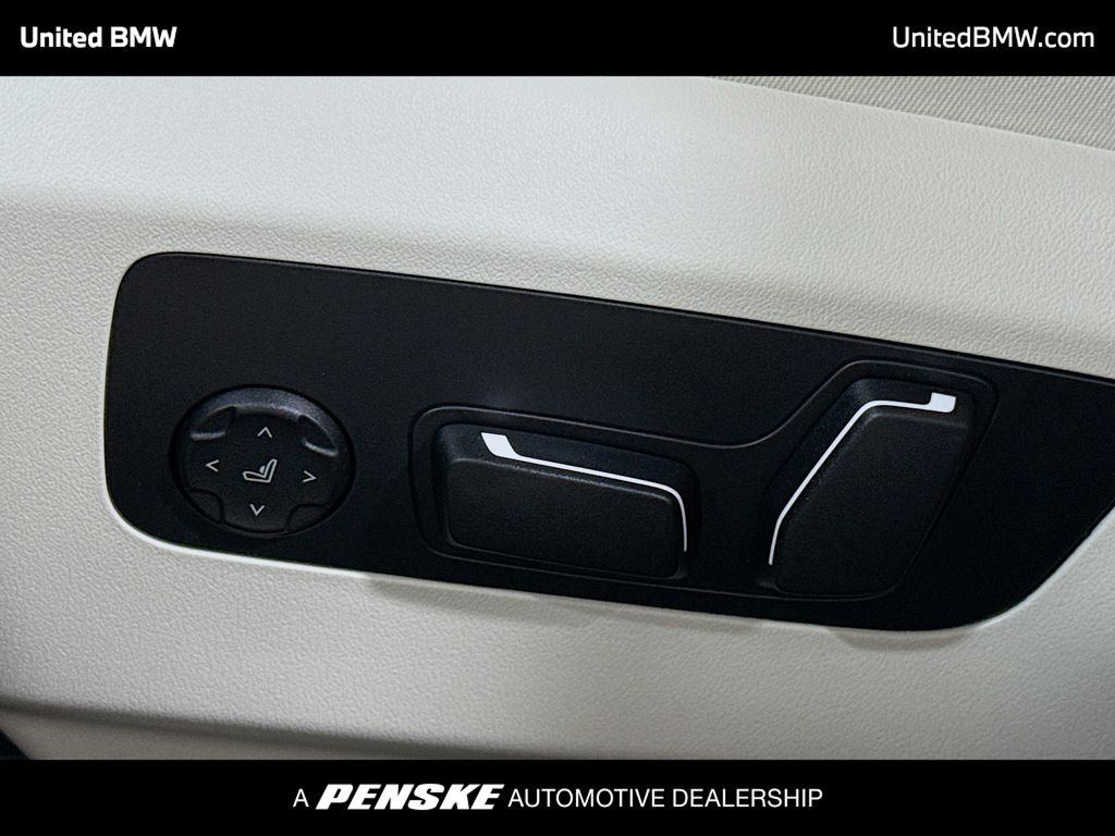 Thumbnail: 2026 BMW 5 Series - 4