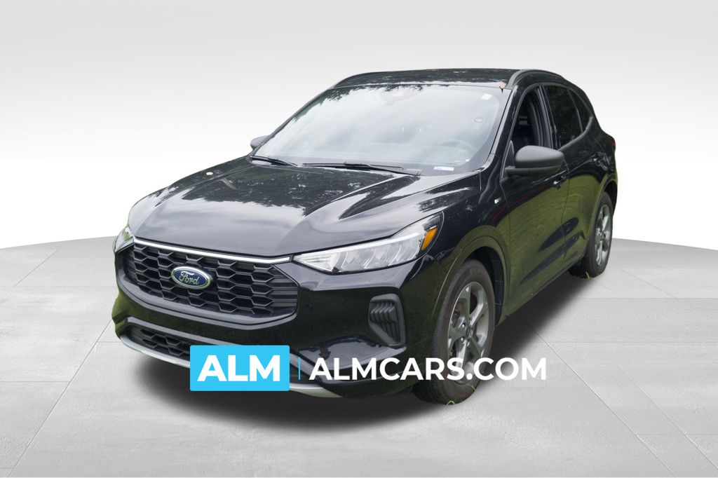 2024 Ford Escape ST-Line's photo