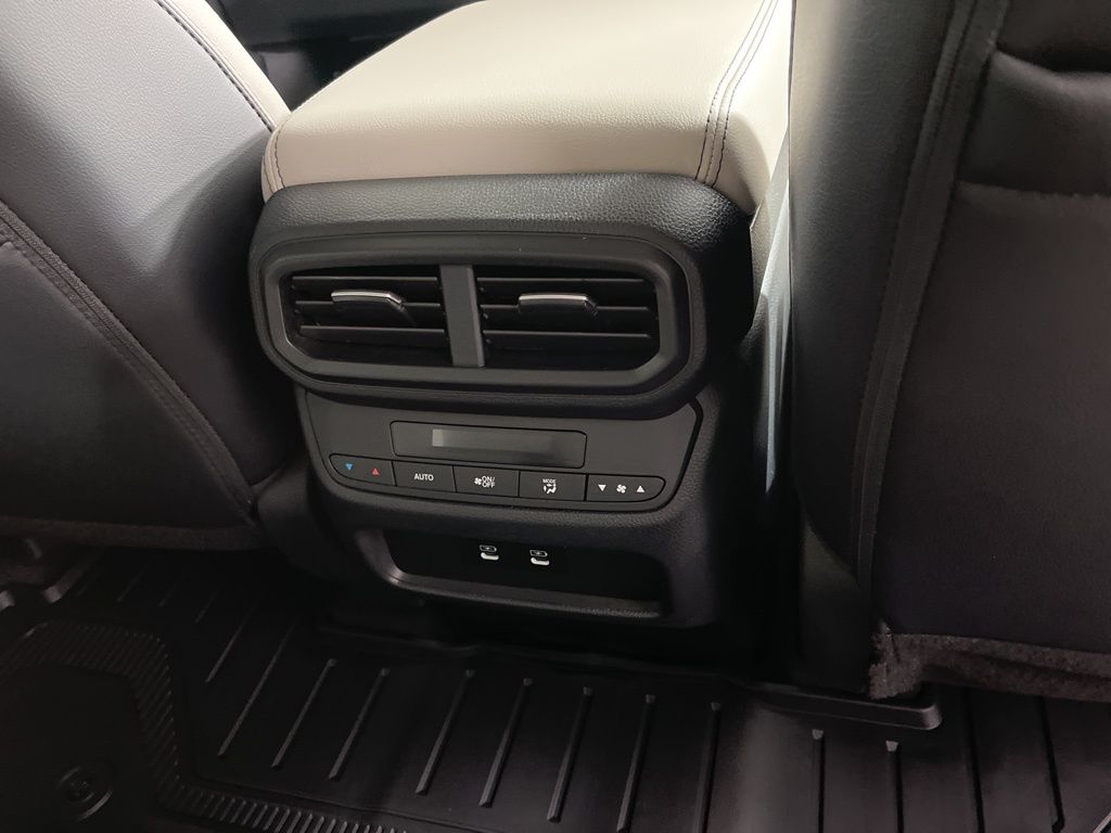 Thumbnail: 2026 Honda Pilot - 13