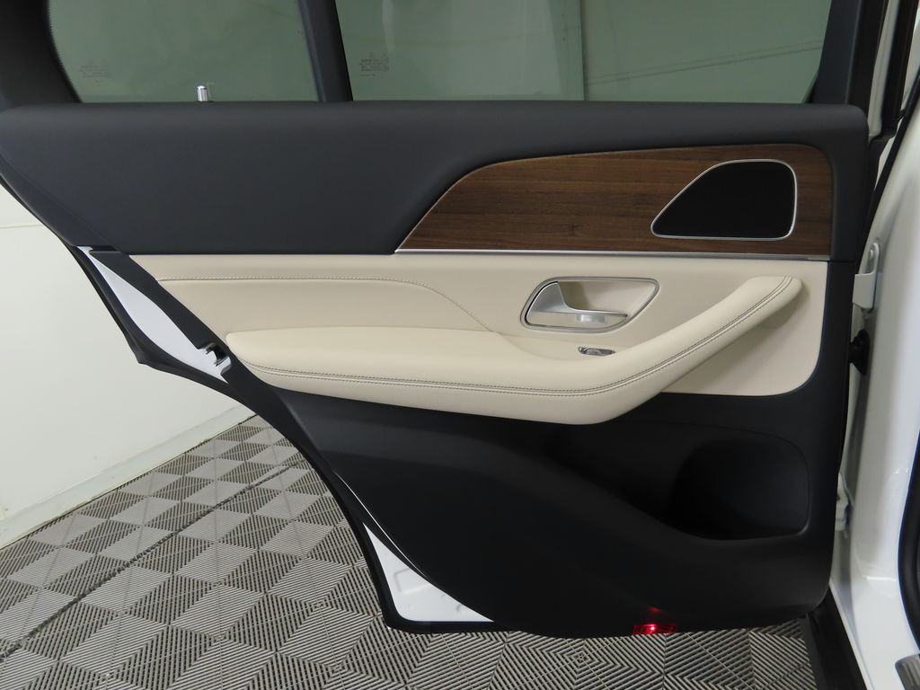 Thumbnail: 2026 Mercedes-Benz GLE - 28