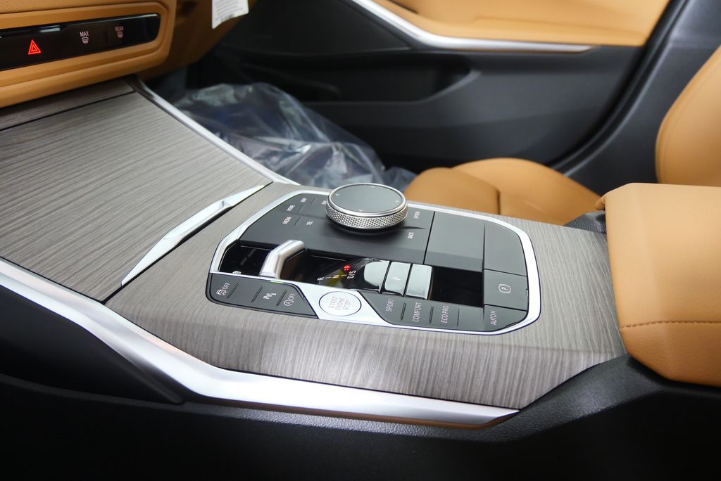 Thumbnail: 2026 BMW 3 Series - 21