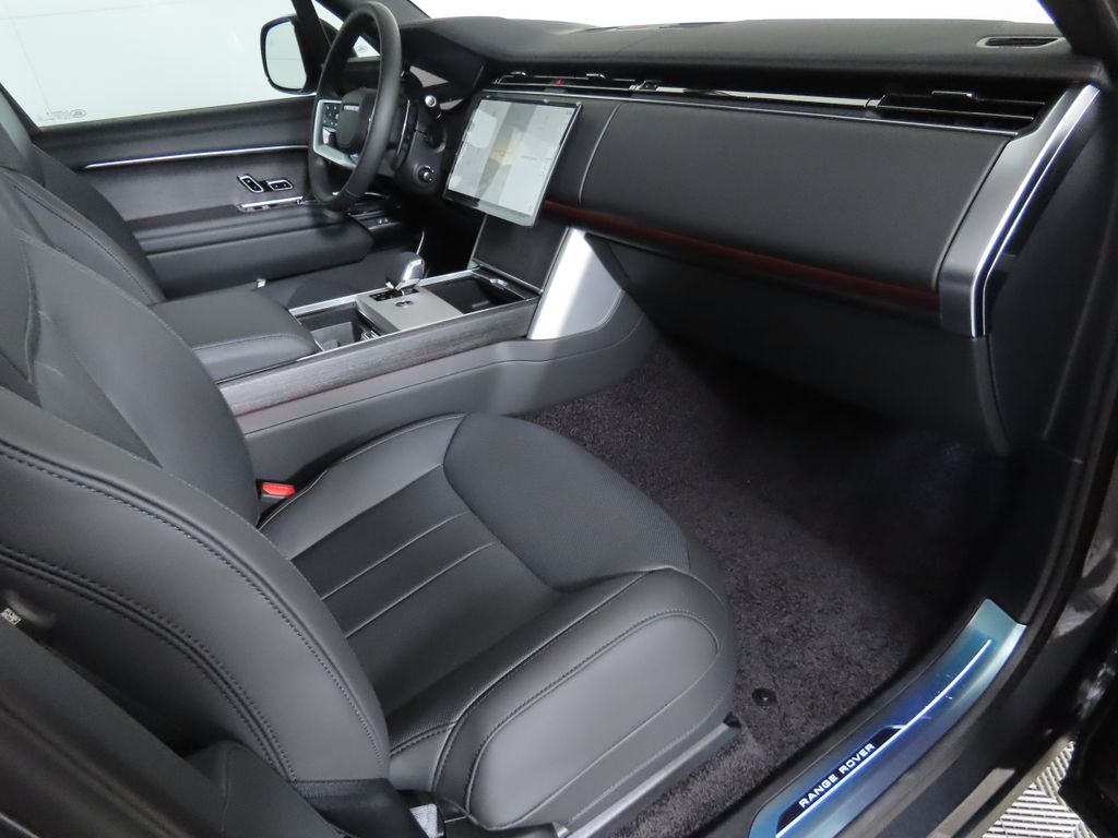 Thumbnail: 2025 Land Rover Range Rover - 18