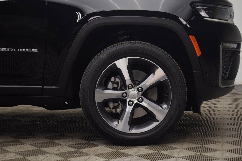 new 2026 Jeep Grand Cherokee L car, priced at $53,827