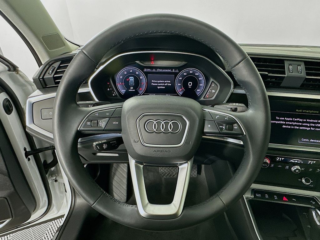 Thumbnail: 2021 Audi Q3 - 11
