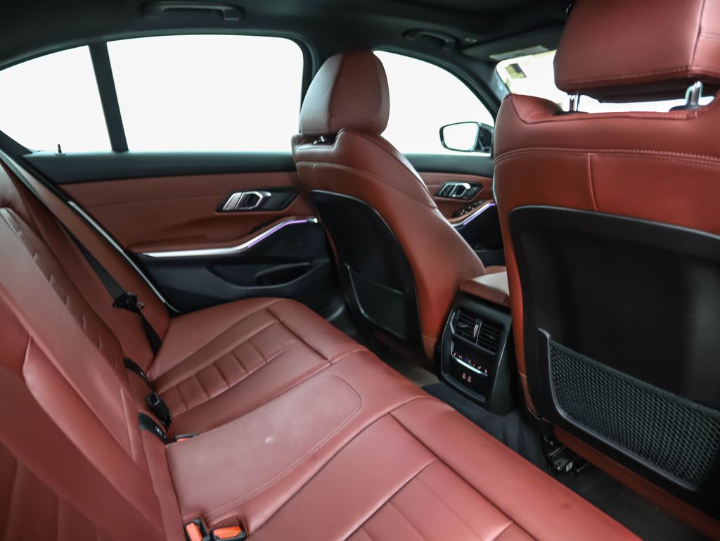 Thumbnail: 2022 BMW 3 Series - 25