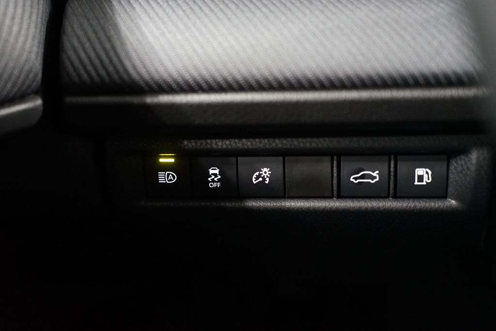 2025 Toyota Camry SE 25