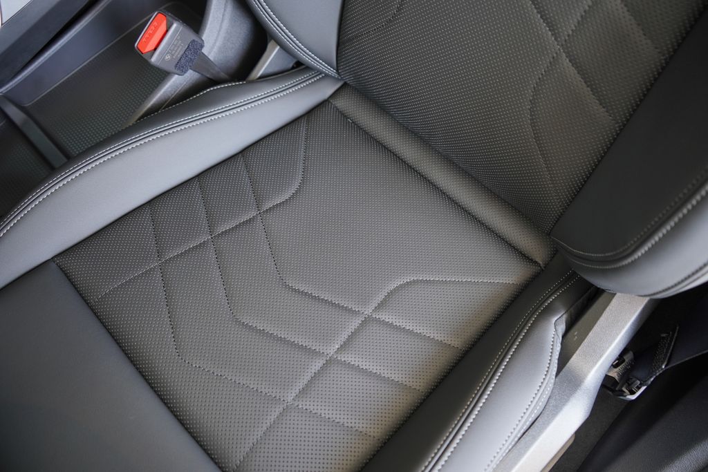 Thumbnail: 2025 BMW X1 - 11