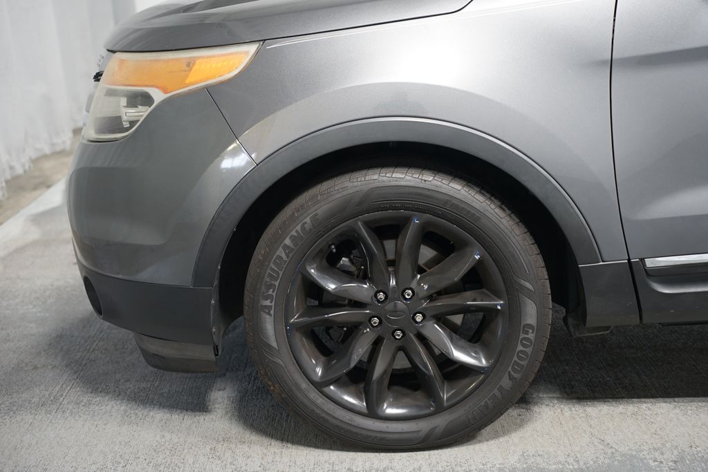 Thumbnail: 2014 Ford Explorer - 5