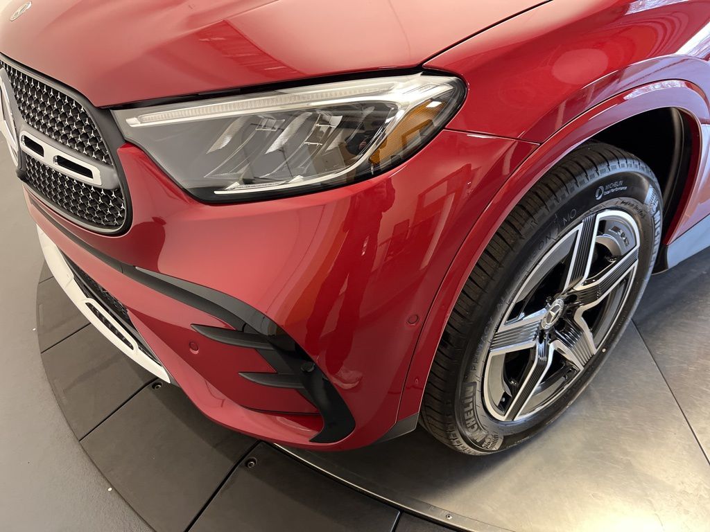 Thumbnail: 2026 Mercedes-Benz GLC - 9