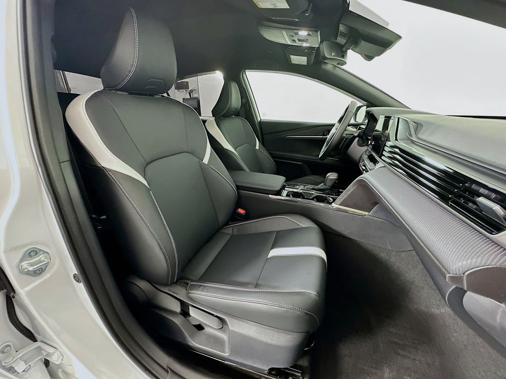 Thumbnail: 2025 Toyota Camry - 27