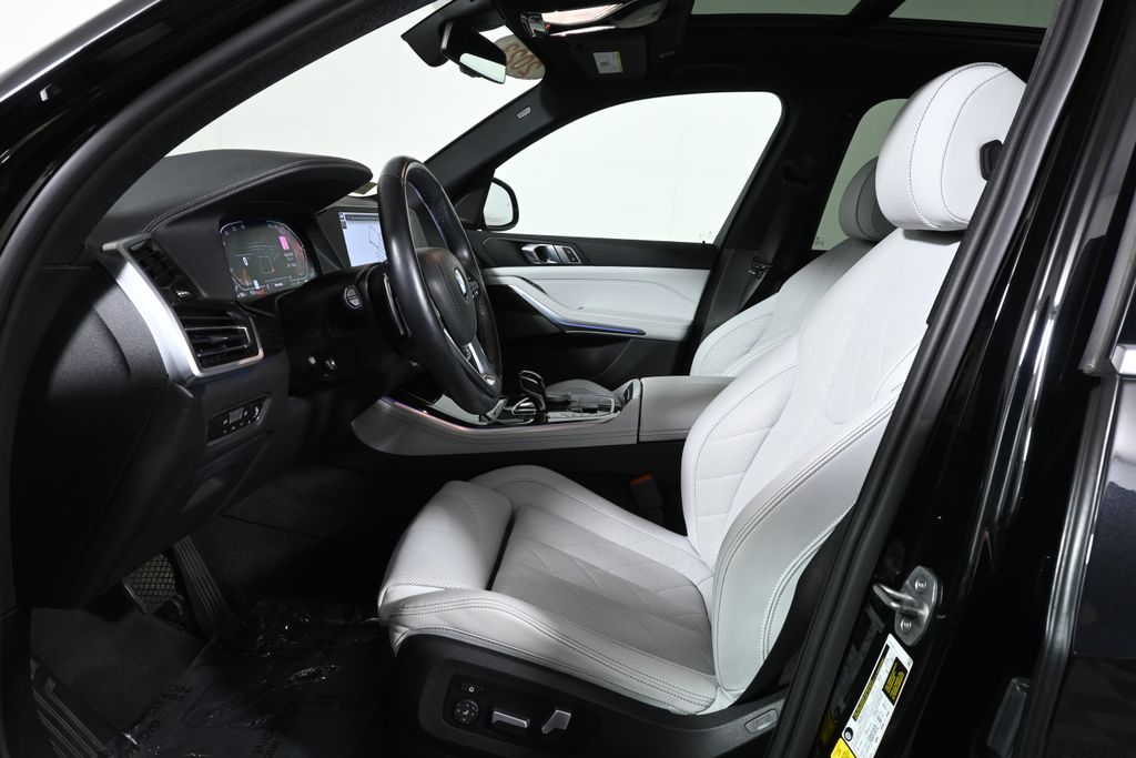 Thumbnail: 2023 BMW X5 - 3