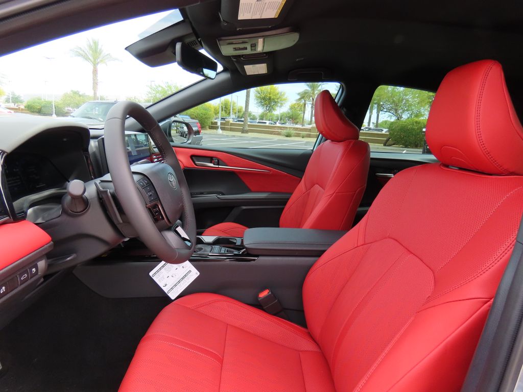 2025 Toyota Camry XSE 19