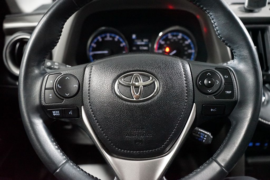 Thumbnail: 2017 Toyota RAV4 - 12